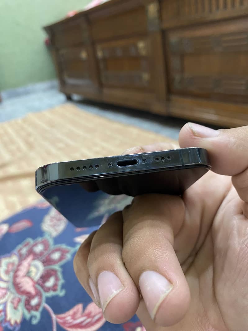 Apple iPhone 12 Pro 4