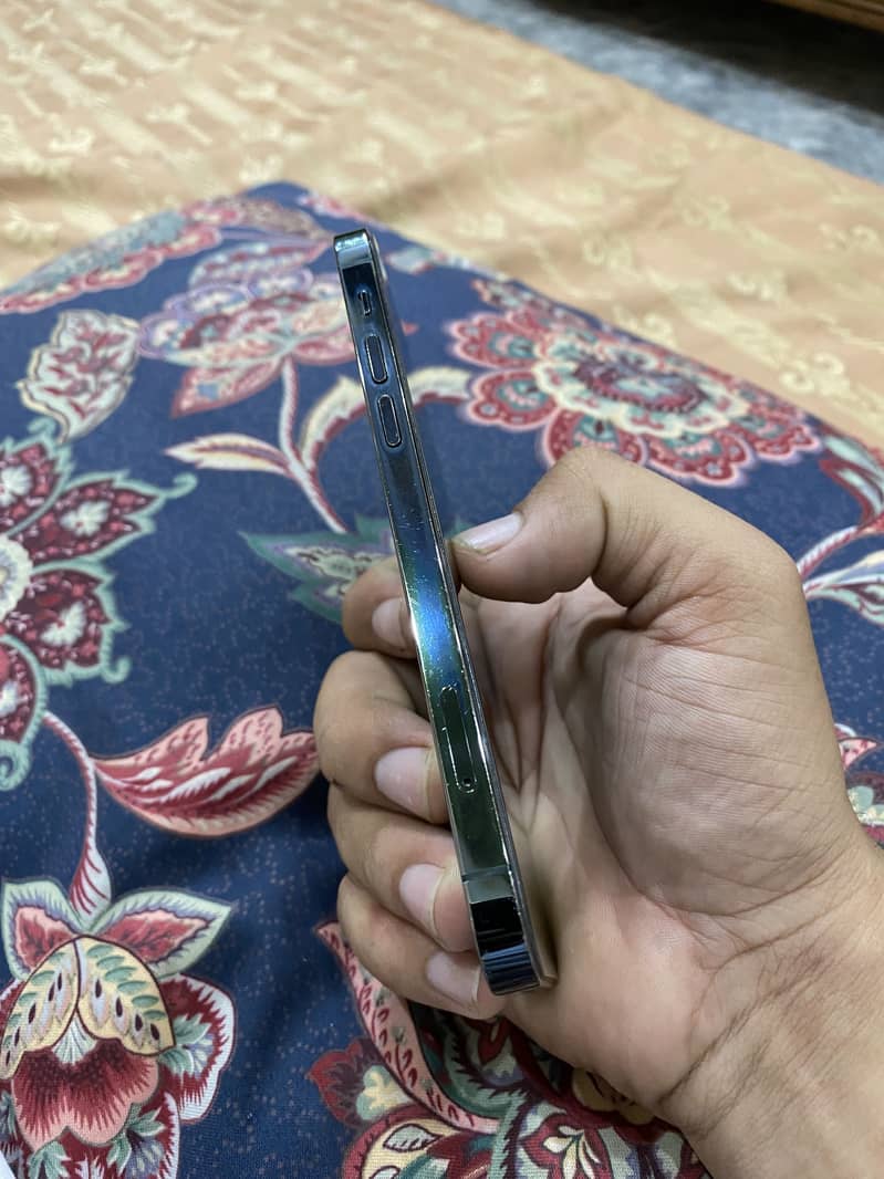 Apple iPhone 12 Pro 9
