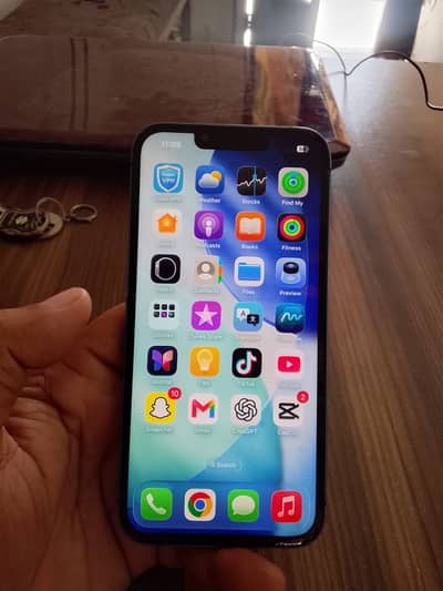Apple iPhone 13