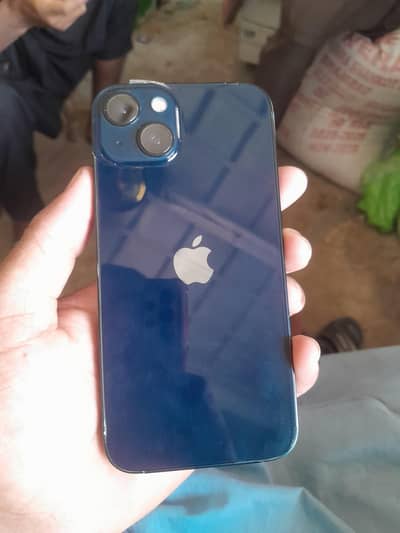 Apple iPhone 13