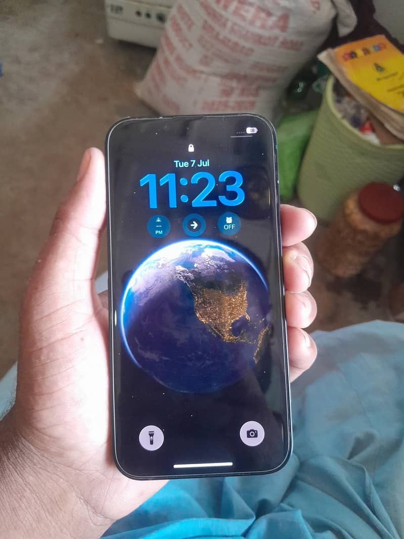 Apple iPhone 13 2