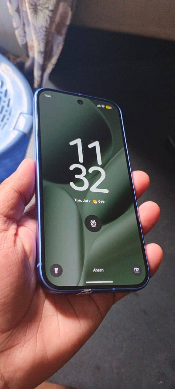 Google Pixel 10 | 10/10 Condition 4