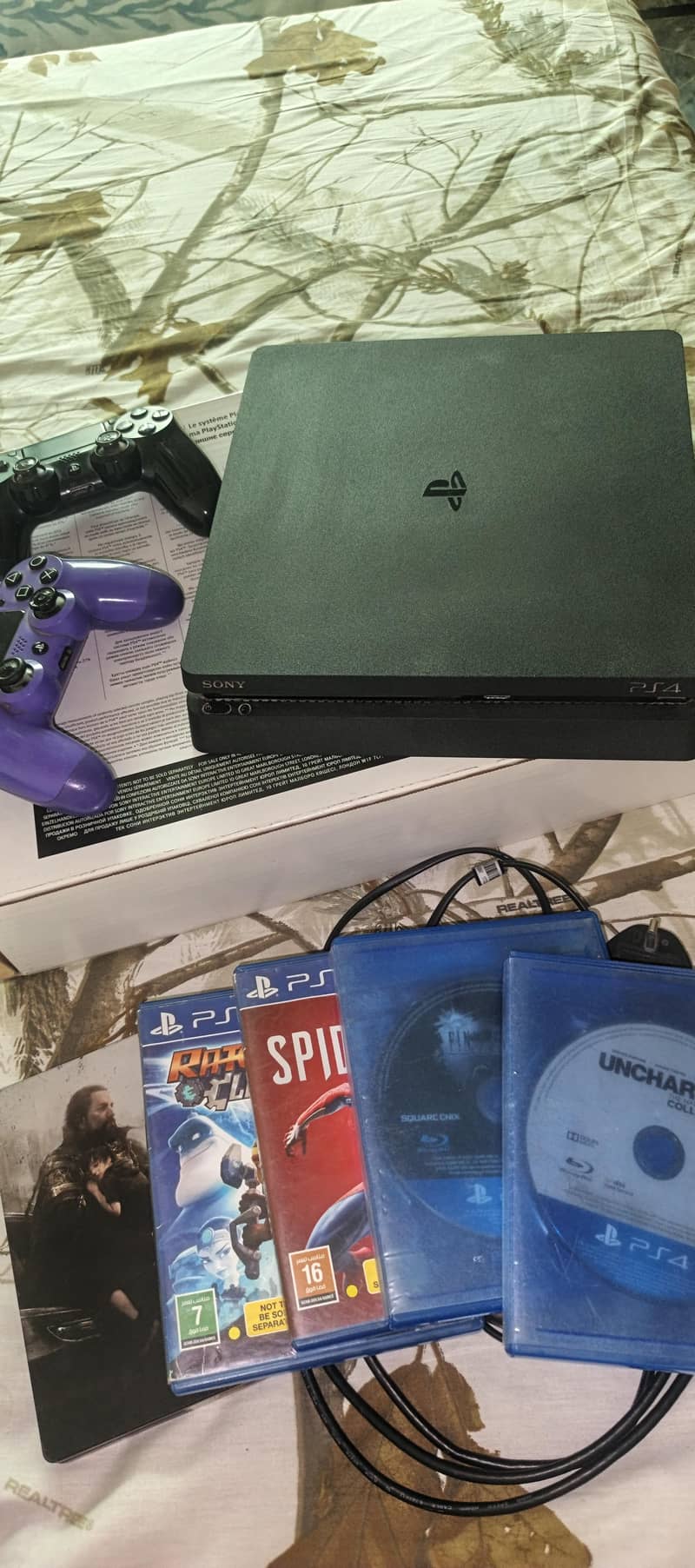 ps4 slim 4