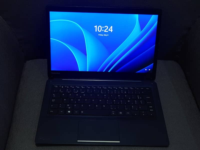 LAPTOP TOUCH SCHREEN 5