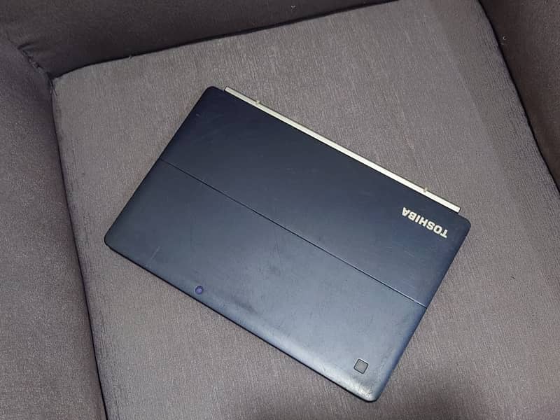 LAPTOP TOUCH SCHREEN 7