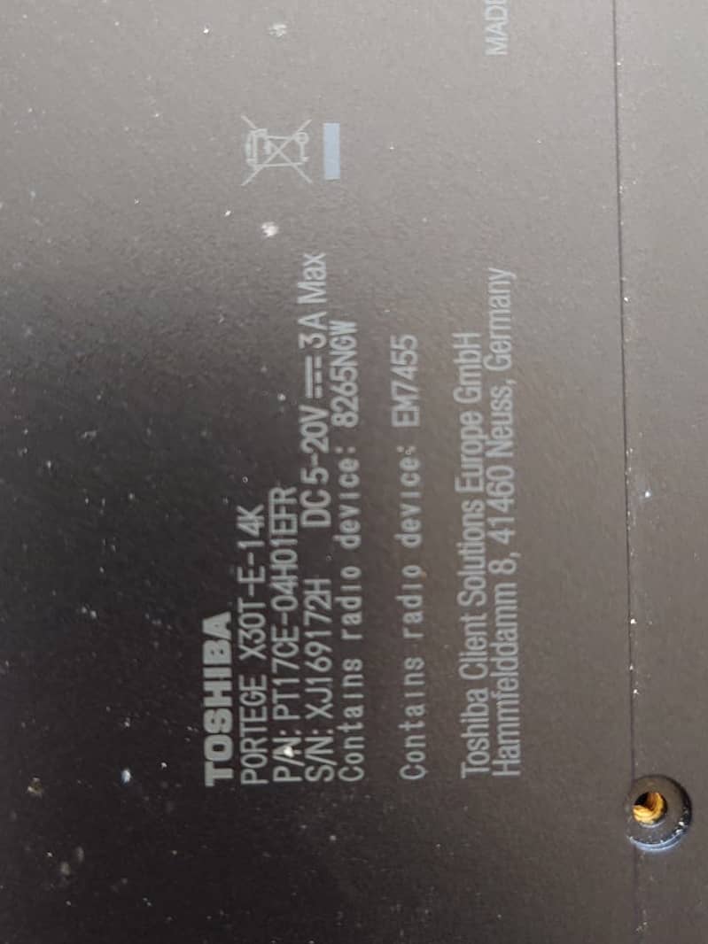 LAPTOP TOUCH SCHREEN 8