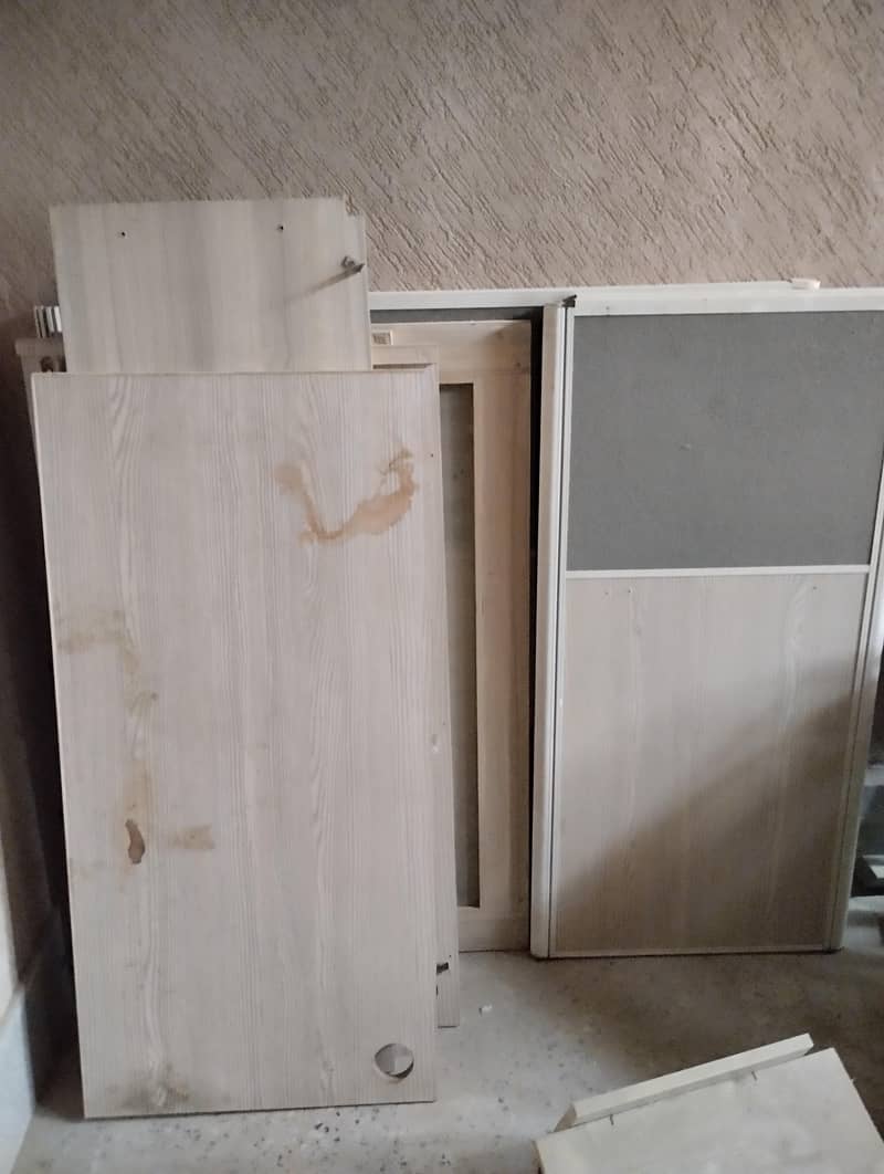 Plus shape workstation for office 3