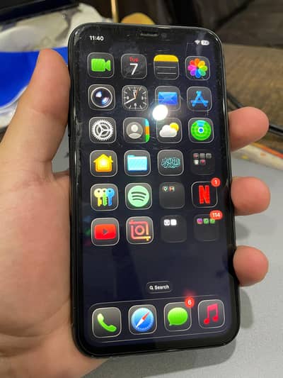 Apple iPhone 11