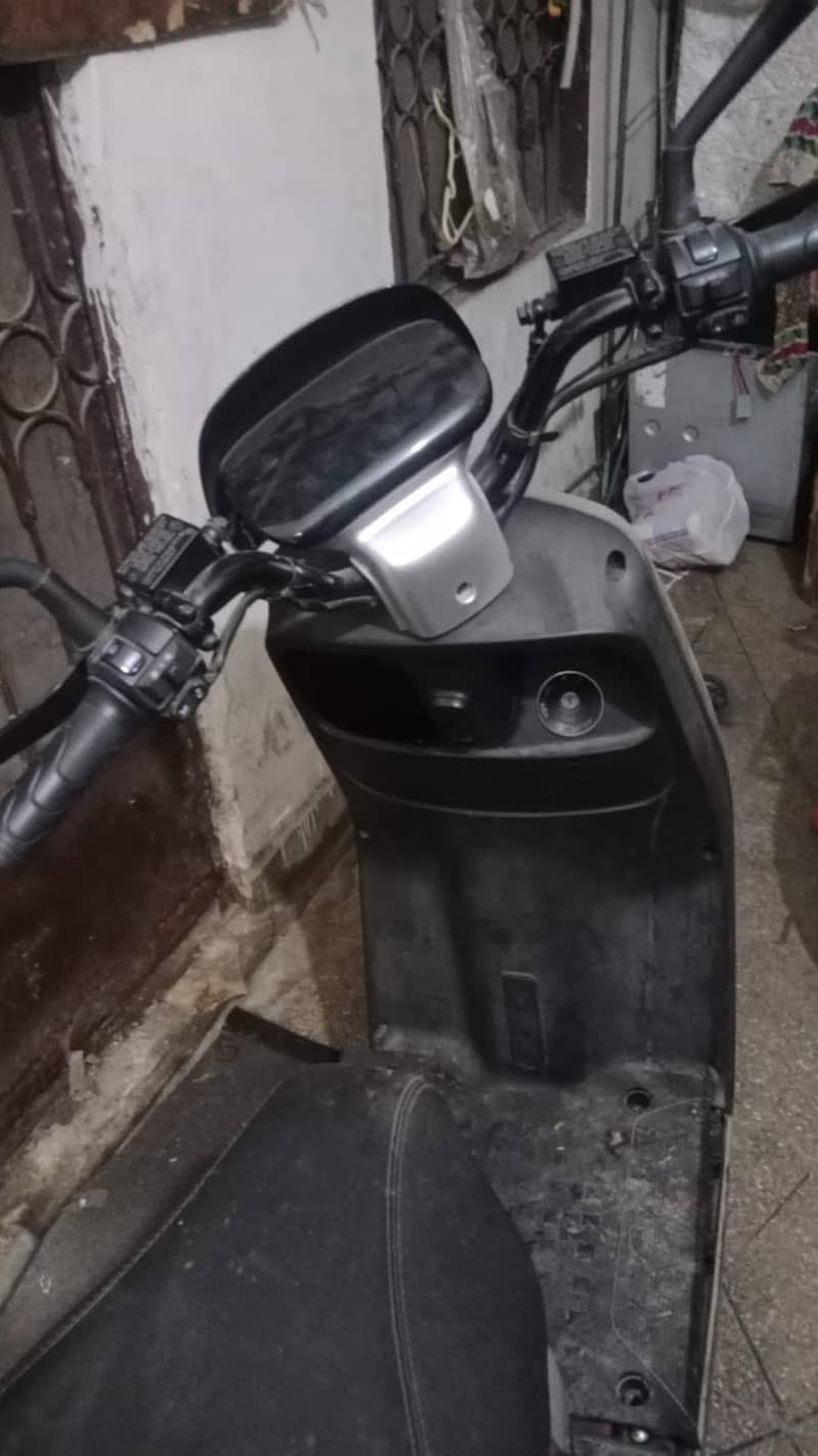 scooty 3
