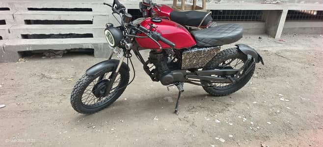 honda 125 converted in cafe racer