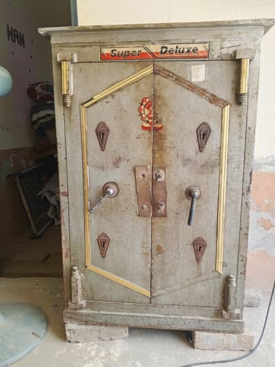 40 Saal Purani Heavy Duty Steel Cash Locker / Tejoori For Sale