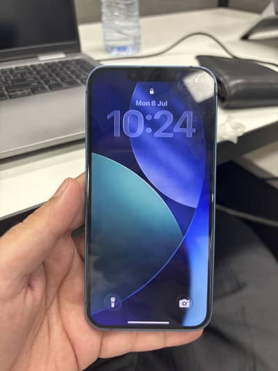 Apple iPhone 13