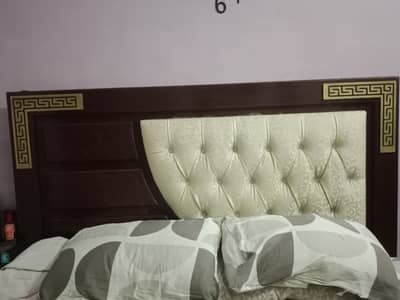 condition 10 by 10 bed set price negotiable