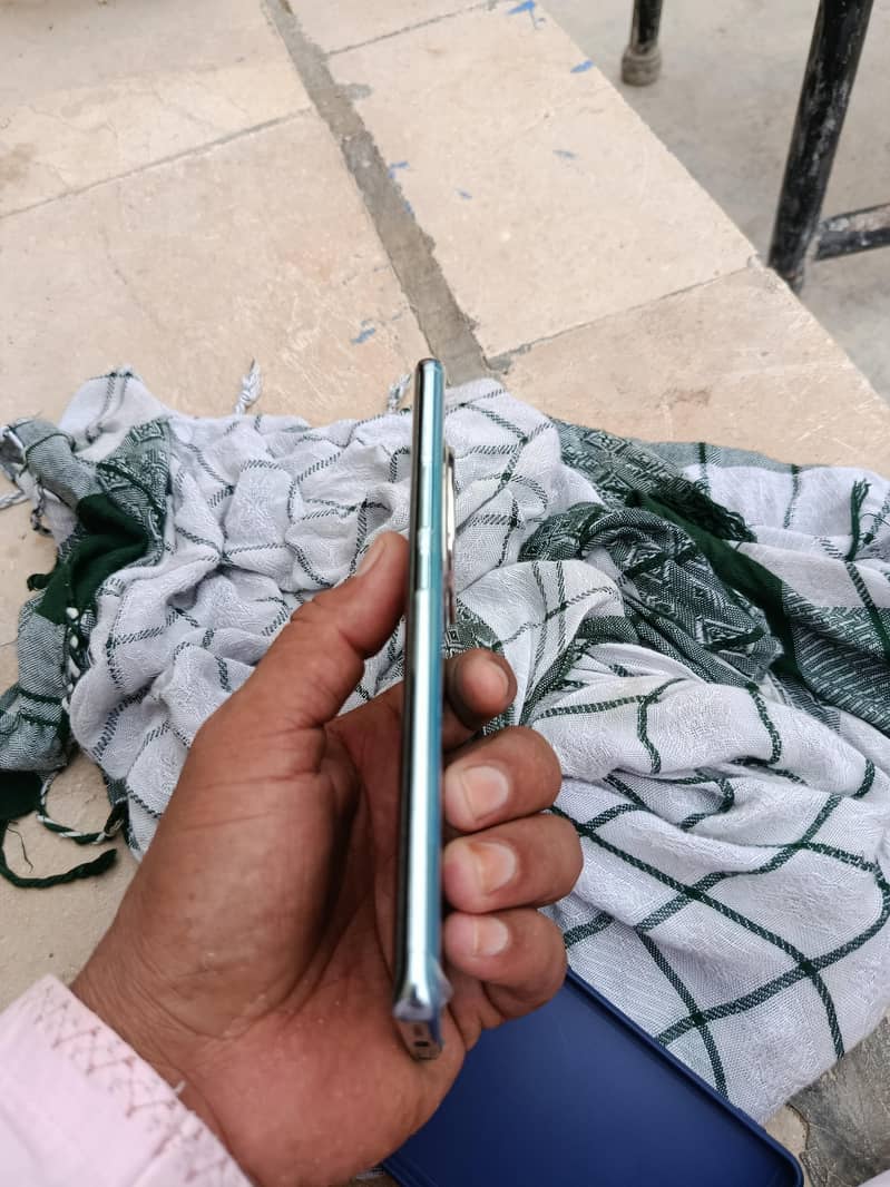 Infinix Zero 40 4