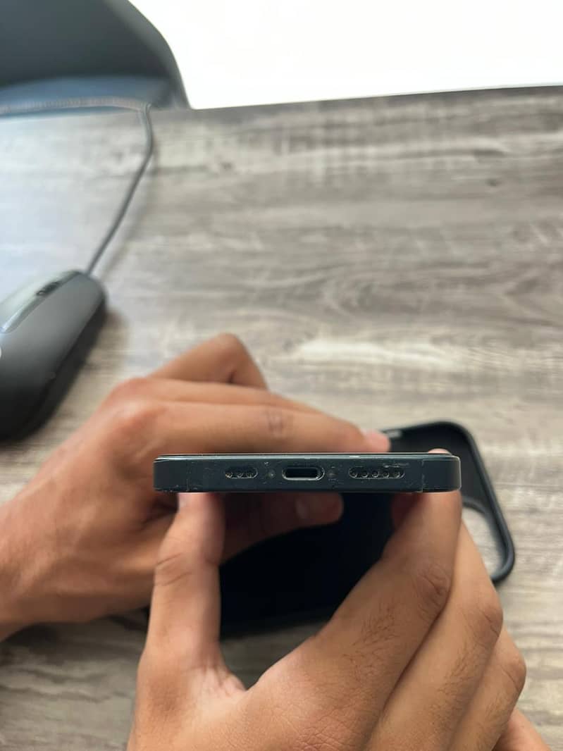 Apple iPhone 13 1