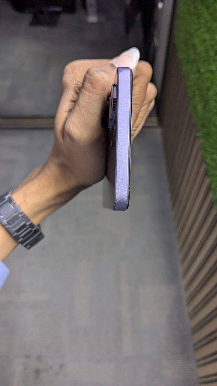 Realme Note 60 4