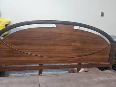 KING SIZE BED