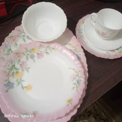 Marble Dinner set , 86 pieces.