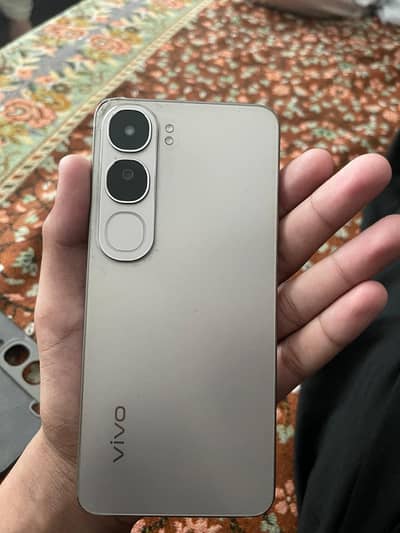 vivo y 200 condition 10 by 10