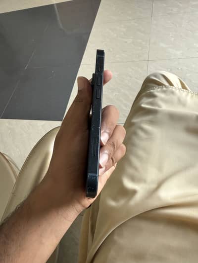 Apple iPhone 14