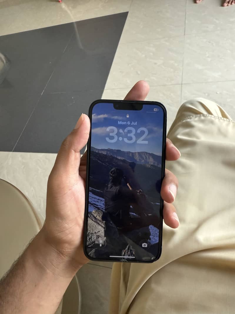 Apple iPhone 14 4