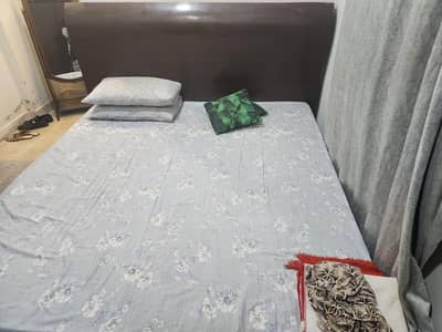 King size wooden bed for sale