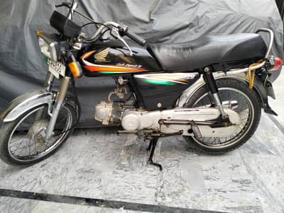 Honda CD 70 2016 Model Black Edition Well Maintained