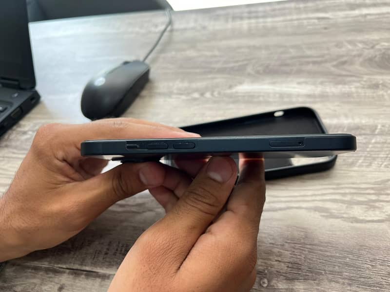 Apple iPhone 13 7