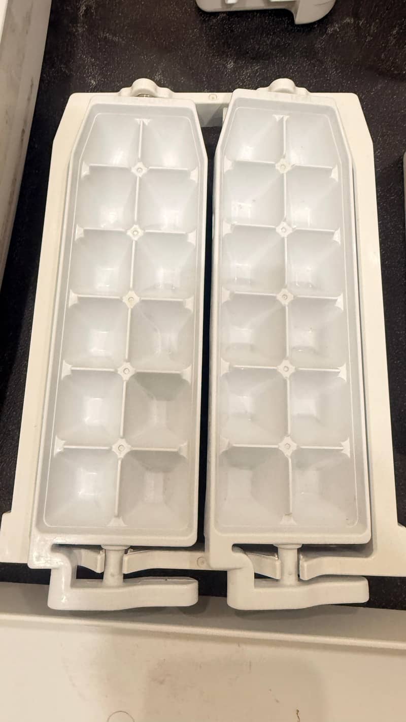 Refrigerator 1