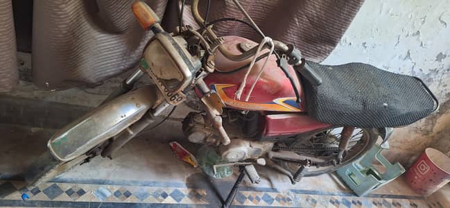 Honda Cd70 urgent sell 03247421800 genuine engine