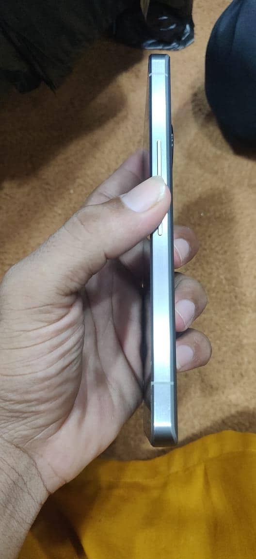 Sharp Aquos R7 5