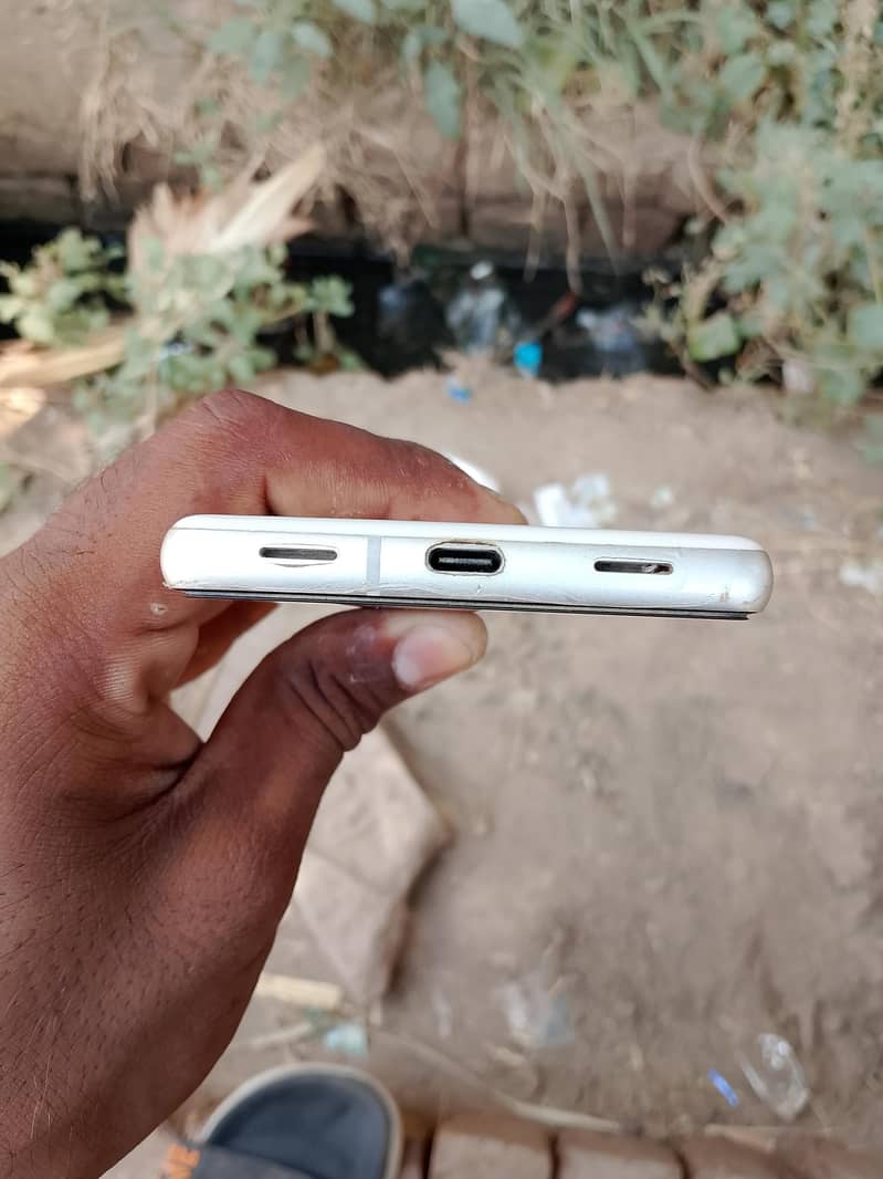Google Pixel 7a 3