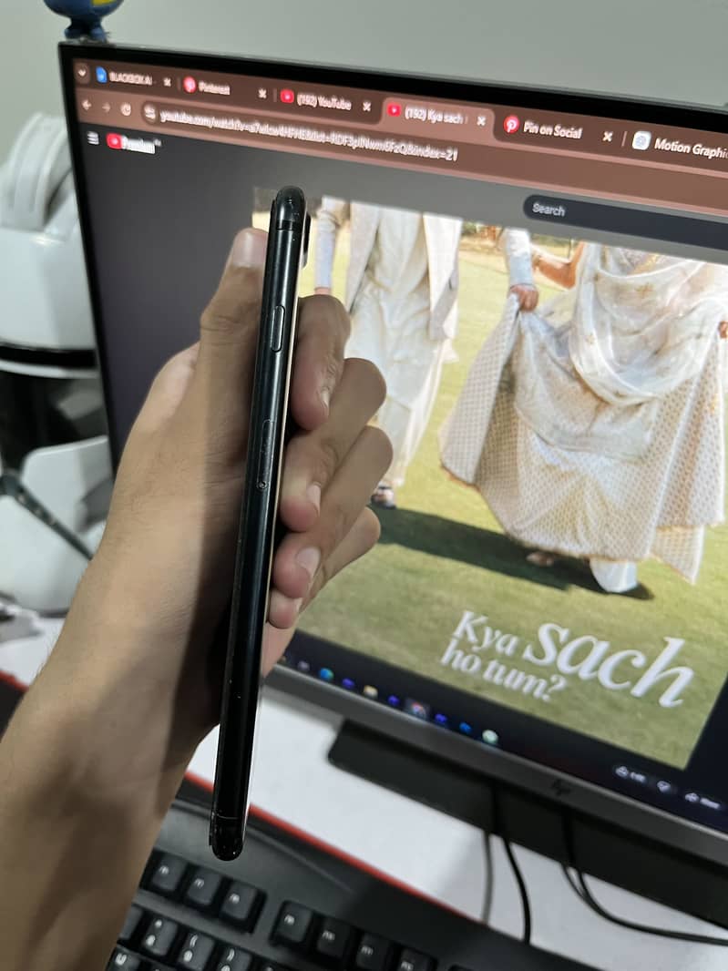 Apple iPhone 7 Plus 0