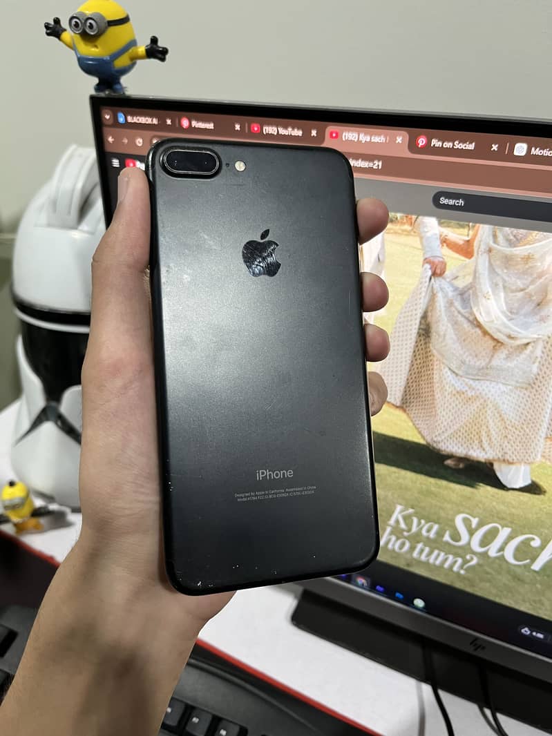 Apple iPhone 7 Plus 1