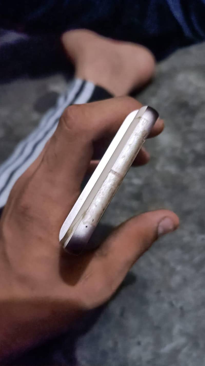 Google Pixel 8 2