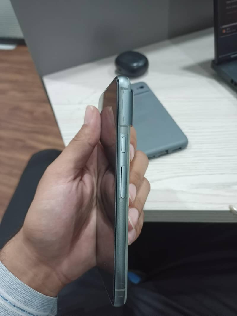 Google Pixel 8 3