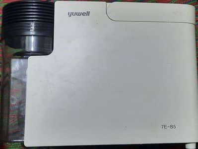 تصویر میں جو آلہ نظر آ رہا ہے، یہ Yuwell 7E-B5 ہے۔
