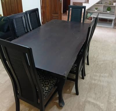 Dining table for sale