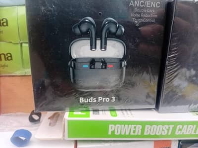 box pack airports brand new Air pods 3 price 2000, airpods 4price2200,