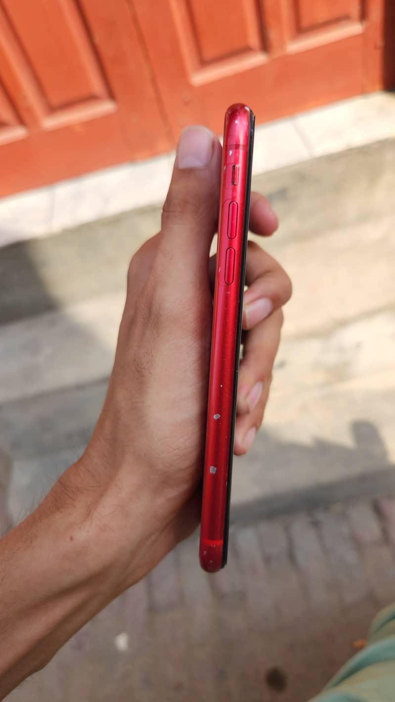 Apple iPhone 11 3