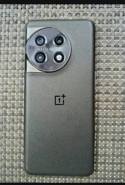 One plus 11 official dual pta approved  argent sale