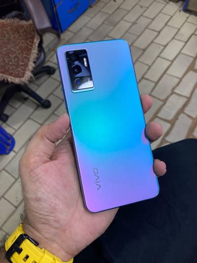 Vivo V23e 12/256 with box