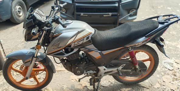 HONDA CB150F