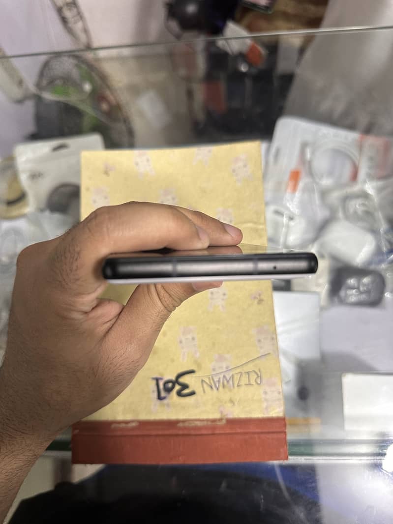 Google Pixel 6a 5