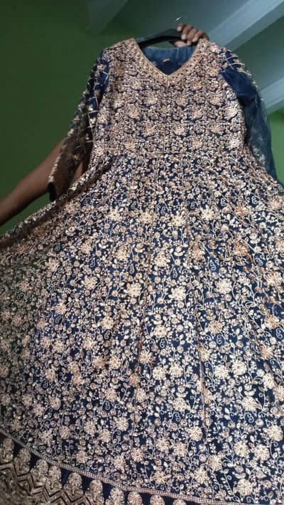 bridal maxci walima look golden work