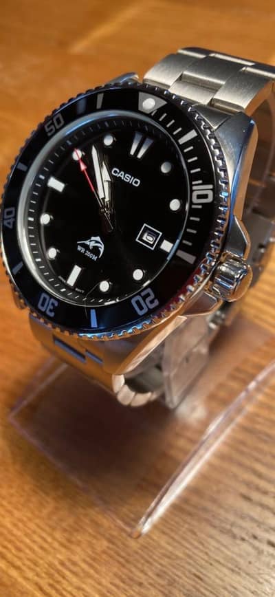 Casio Duro MDV-107D (black dial,, 200 m water resistant fish logo