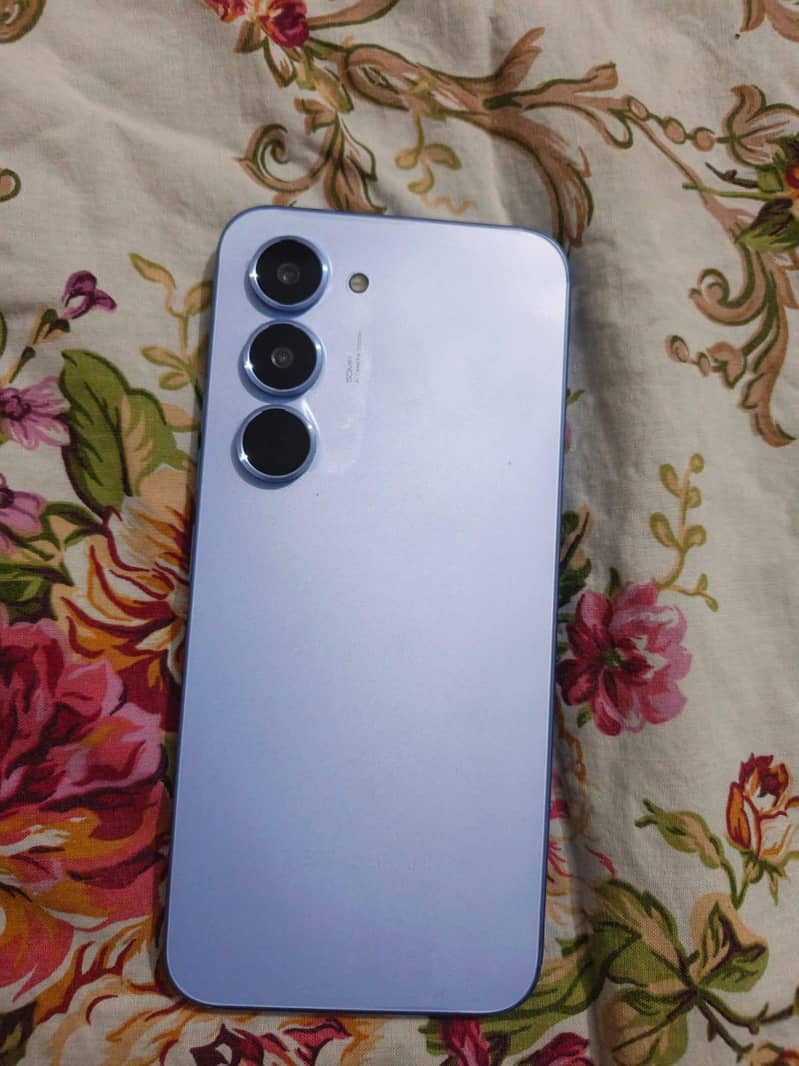 Tecno Spark 40 pro 1
