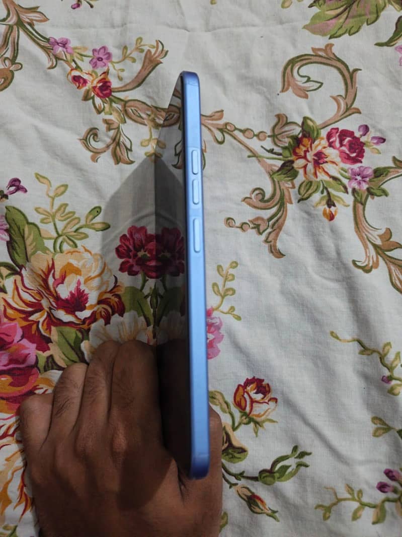 Tecno Spark 40 pro 3