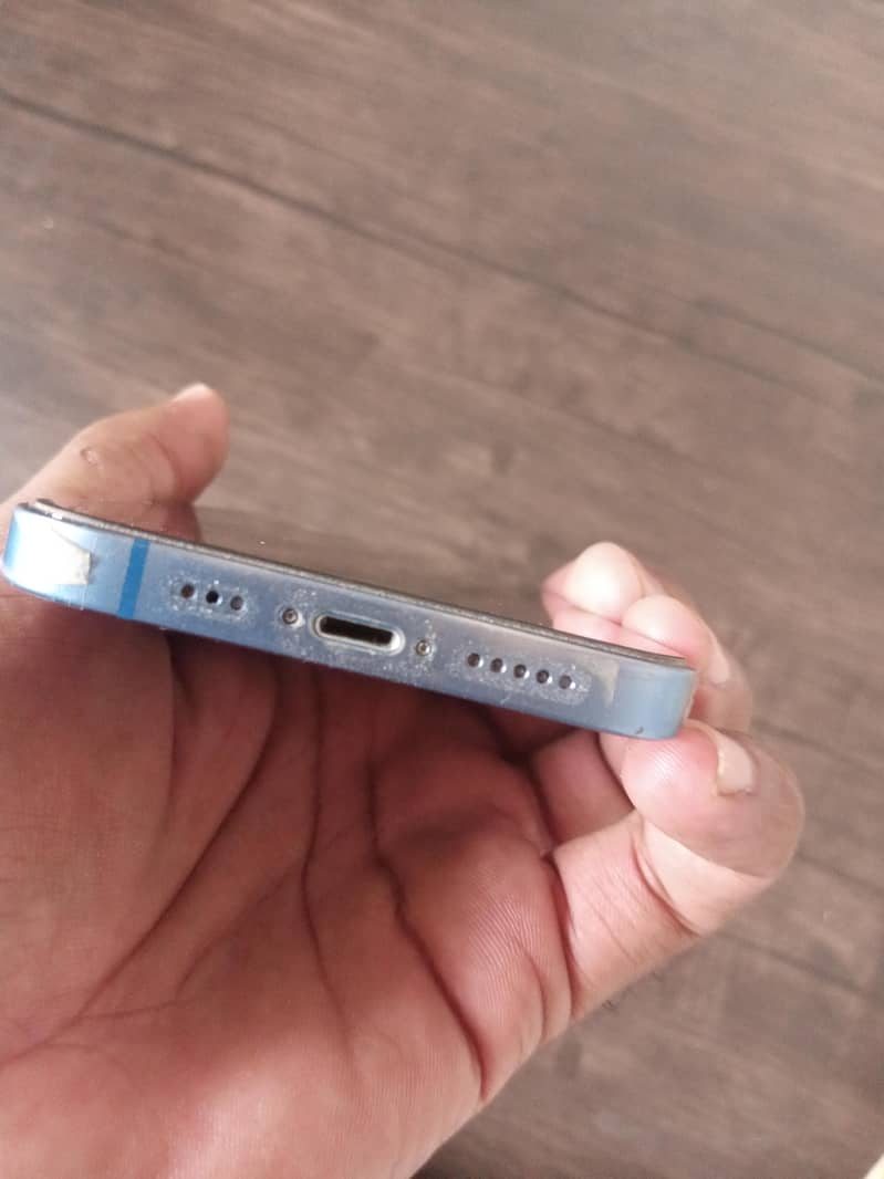 Apple iPhone 13 3