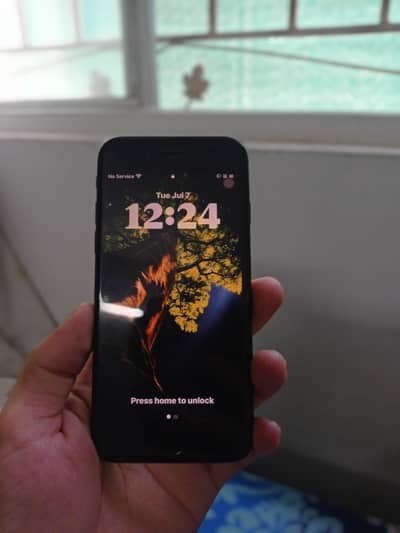 Apple iPhone SE